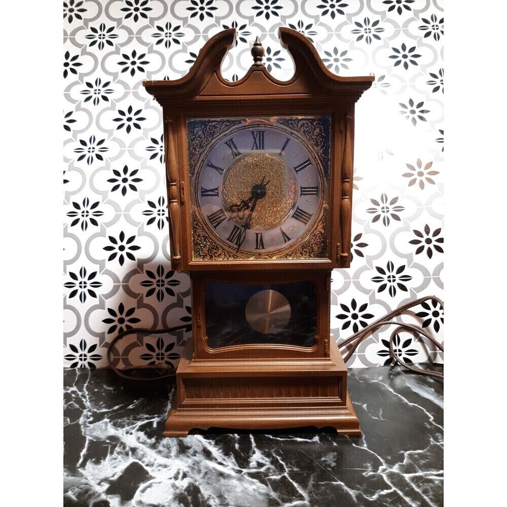 Vintage Sunbeam farmhouse clock kitchen grandma